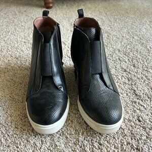 Linea Paolo black leather wedges. size 7. Gently worn.